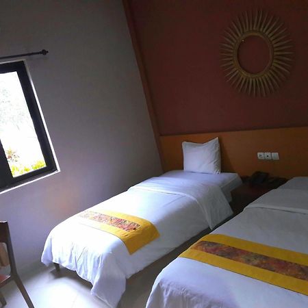 Hotel Transit פסורואן מראה חיצוני תמונה