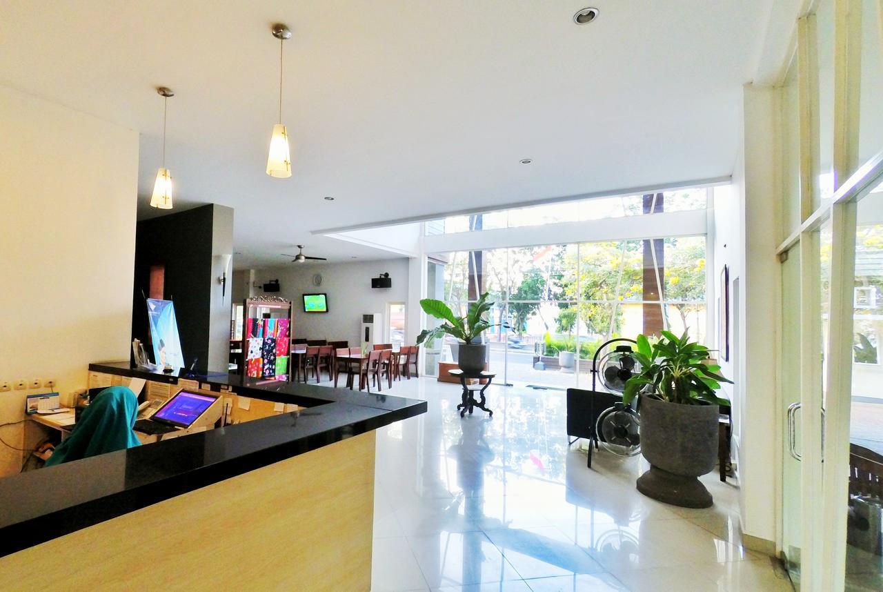 Hotel Transit פסורואן מראה חיצוני תמונה