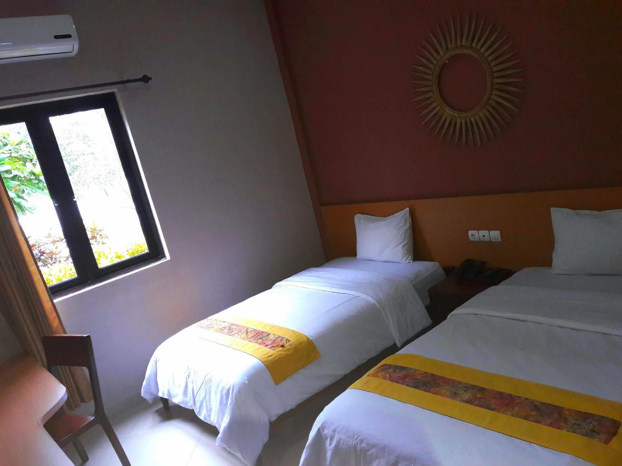 Hotel Transit פסורואן מראה חיצוני תמונה
